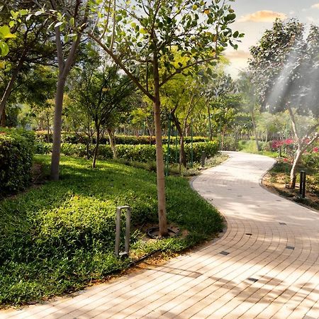 Stay By Latinem Luxury 1Br Holiday Home Cv A207 Near Burj Khalifa ดูไบ ภายนอก รูปภาพ